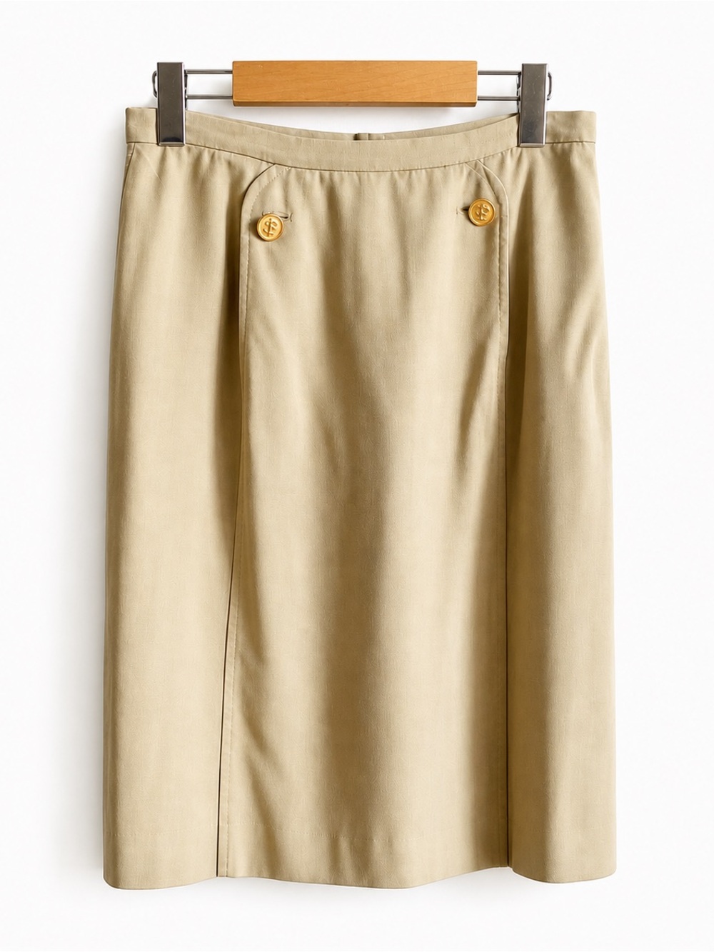 Burberrys Vintage Pencil Skirt Size 6 Silk Made in USA Mini Anchor Gold Buttons